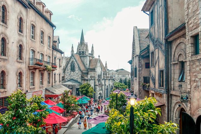 Ba Na Hills Private Tour - The Golden Bridge and its giant hands