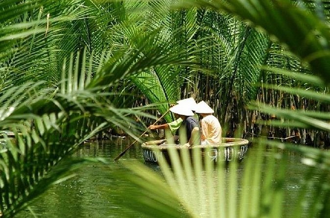Basket Boat Tour from Da Nang/HoiAn by Lunch & Cafe Class Private - Who should book this half-day outing
