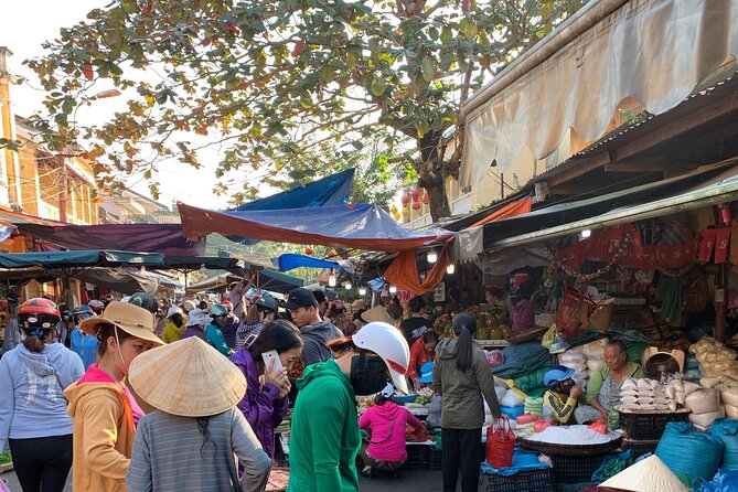 Coconut Basket boat, City tour, Boat ride, Night market from DN - Ending with a foot massage