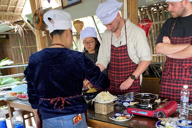 Cooking Class and Tasting Pho in Da Nang with Local Chef - Who Will Enjoy This Da Nang Cooking Class?