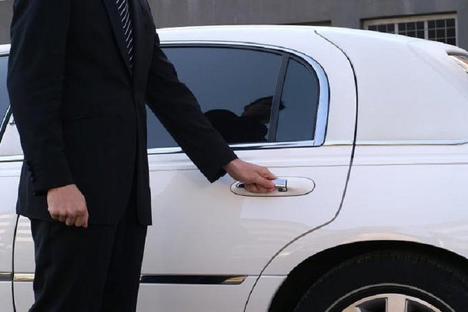 Da Nang Airport Arrival Or Departure By Private Transfers - Inside the private, air-conditioned vehicle