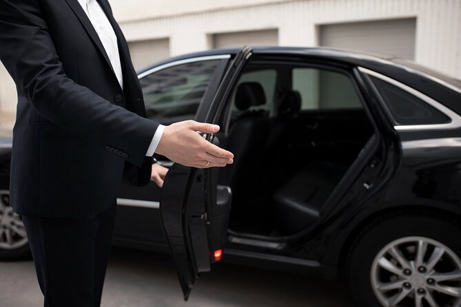 Da Nang Airport Arrival Or Departure By Private Transfers - Going onward to Hoi An