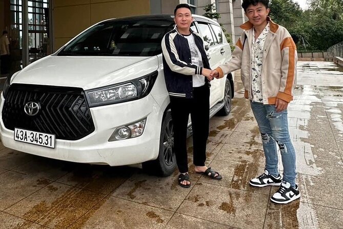 Da Nang Airport to Da Nang hotel by private car or vice versa - Finding your driver at Da Nang Airport