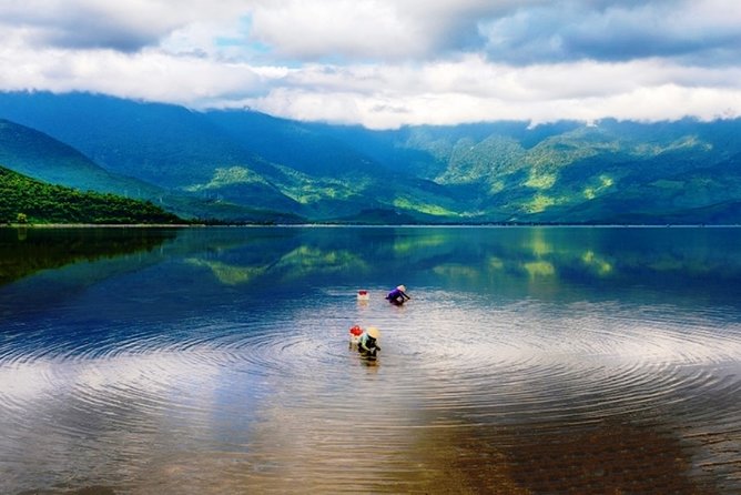 Da Nang Airport To Hue Private Transfer - Lap An Lagoon and the value of flexible stops