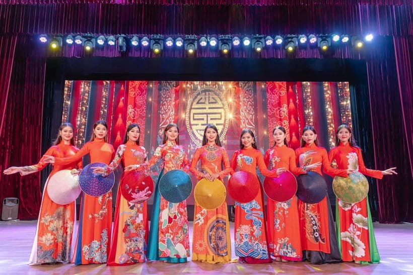 Da Nang: Ao Dai Show - A one-hour visit to Vietnam’s imperial court