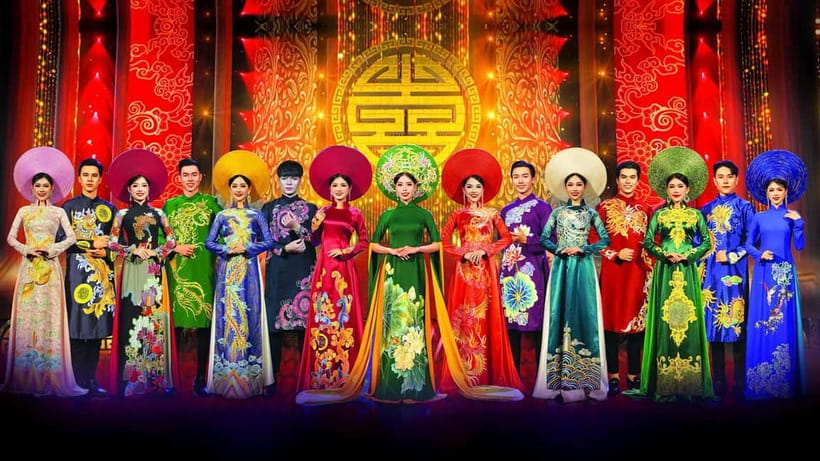 Da Nang: Ao Dai Show - Swordplay adds a sharper edge