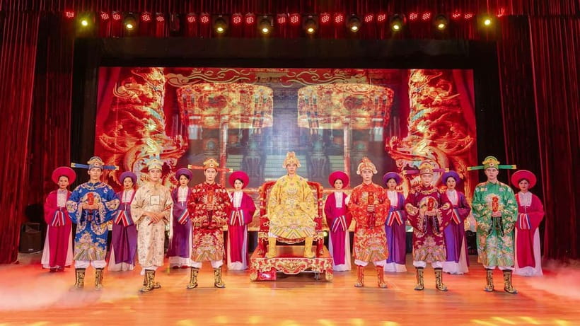 Da Nang: Ao Dai Show - A strong choice for families and culture-focused evenings