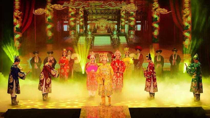 Da Nang: Ao Dai Show - Folk dances with a royal setting
