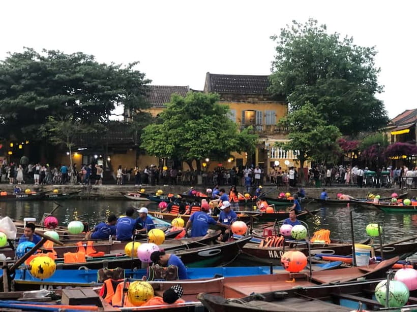 Da Nang : Basket Boat Ride - Hoi An City - Release Lantern - The Hoai River Flower-Lantern Release
