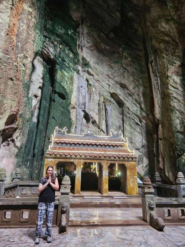 Da Nang City Sightseeing Private Tour With Seafood Buffet - What the $100 price really covers