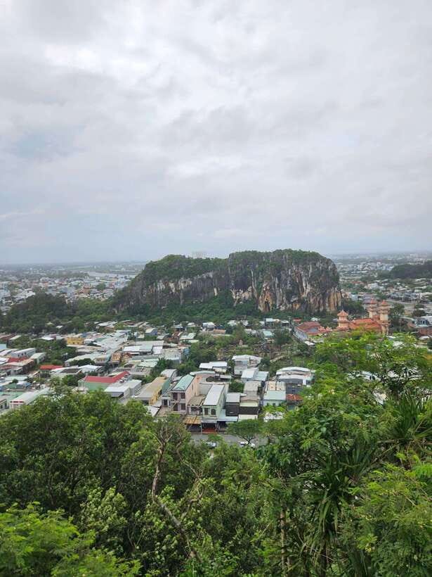 Da Nang City Sightseeing Private Tour With Seafood Buffet - Guide quality can shape the whole day