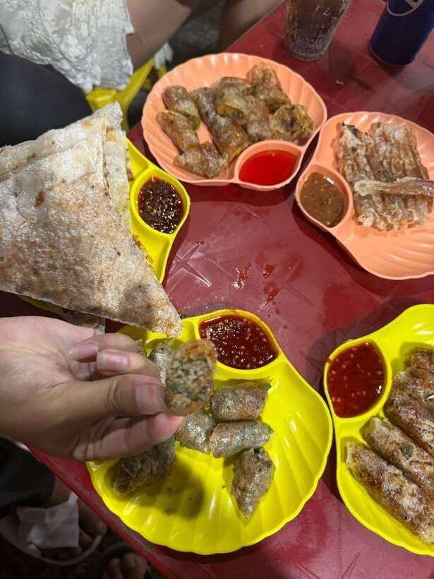 Da Nang City Street Food Private Tour With Local Students - The student guides make the difference