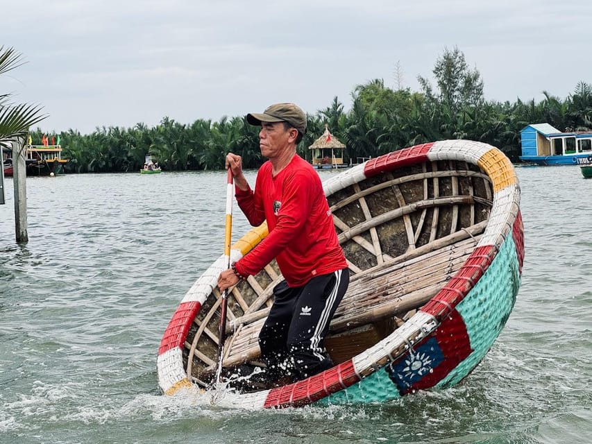 Da Nang: Hoi An Ancient Town, Coconut Jungle & Lanterns - The Hoai River lantern ride at 6:00 pm