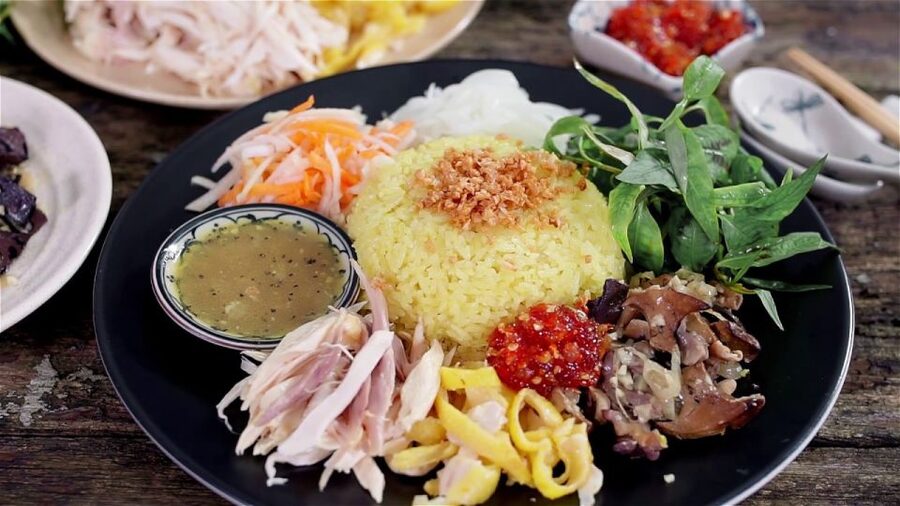 Da Nang/Hoi An: Coconut Village Boat and Hoi An City Tour - Local dinner before the lights come on