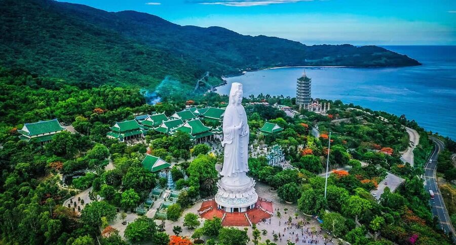 Da Nang/Hoi An: Lady Budha - Marble Mountain with Hell Cave - Two Da Nang icons in one half-day