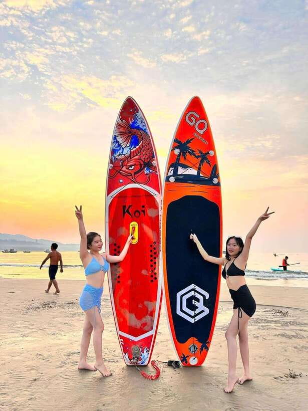 Da Nang: Man Thai Beach Stand-Up Paddleboarding Tour - Meeting beside Cho Ca Go café