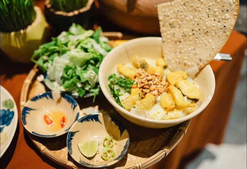 Da Nang: Michelin-Selected Street Food Tour with Local Guide - Key points at a glance
