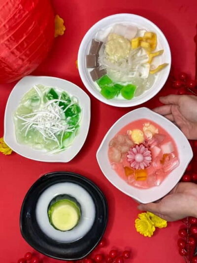 Michelin-Selected Street Food Tour with Local Guide