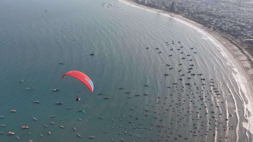 Da Nang Private paragliding experience on Monkey Mountain - Landing near the fishing village