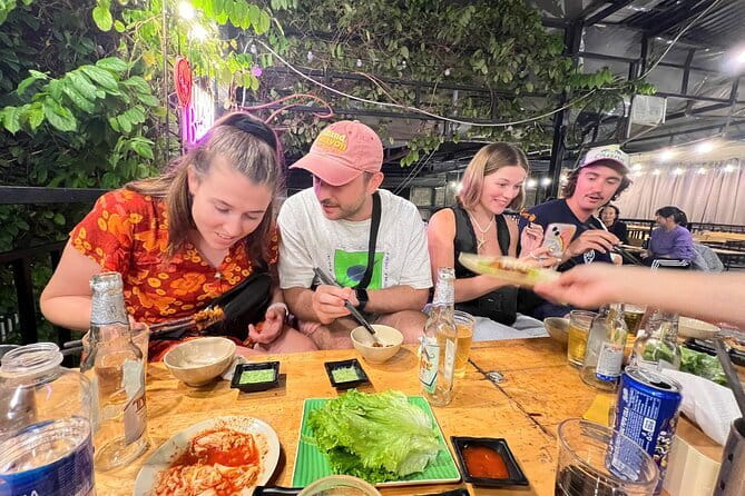 Da Nang Sightseeing Cruise On Han River With Street Food Tasting - Why this four-hour evening works well in Da Nang