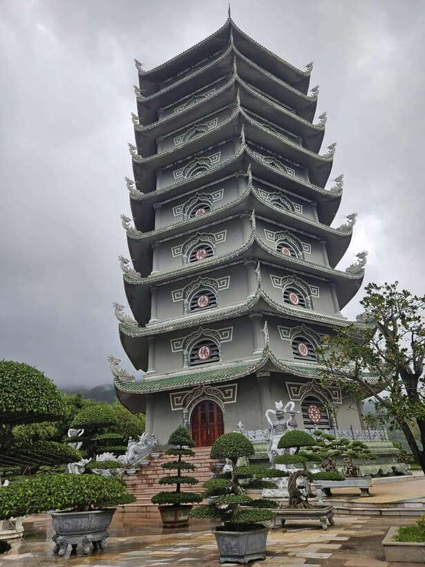 Da Nang: Than Tai Hot Springs Water Park & Wellness Retreat - Lunch and the value of the $80 price