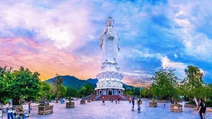 DaNang/HA: Lady Buddha, Marble Mountain & Am Phu Caves Tour - Am Phu Cave and the Buddhist idea of hell