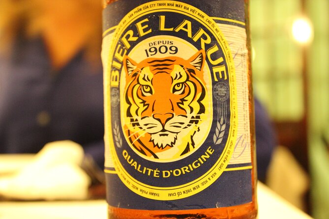 Dragon Cruise by Romantic Yatch: Tasty Beer/Flower/Cake & Dance - Sailing Bridge and the final stretch