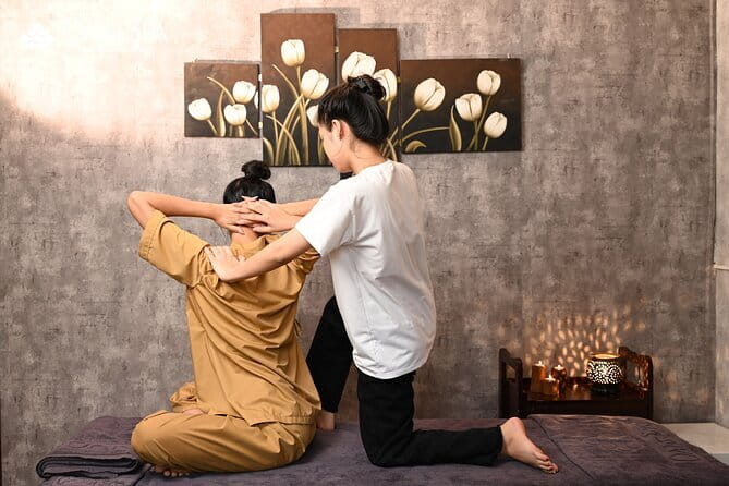 Experience Asian Style Full Body Massage Therapy - Why Thai massage feels different from an oil massage