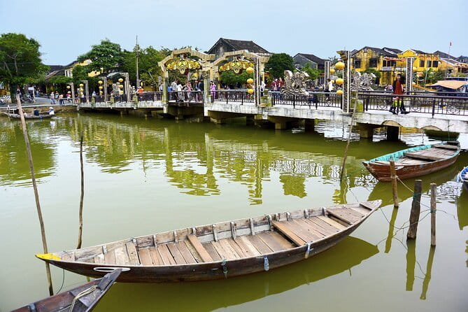 Explore Hoi An Ancient Town and Coconut Village with Dinner - A basket boat ride in Cam Thanh Coconut Village