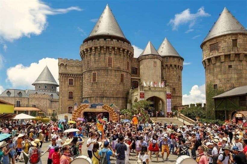 Golden Bridge - Ba Na Hills Day Trip From Hoi An or Da Nang - Lunch, Extra Costs, and Package Choices
