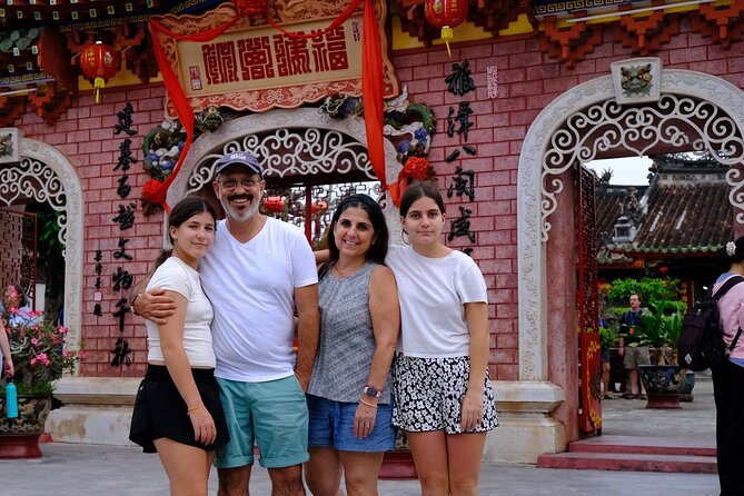 Guided Tour to Marble Mountain &HoiAn City-BoatRide-Night Market - Hoi An old town on foot