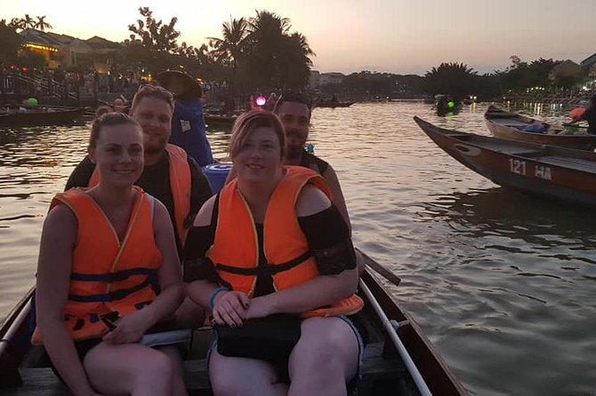 Hoi An Ancient City -Sampan Boat Ride- Night Market- Lanterns - How the five-hour schedule feels