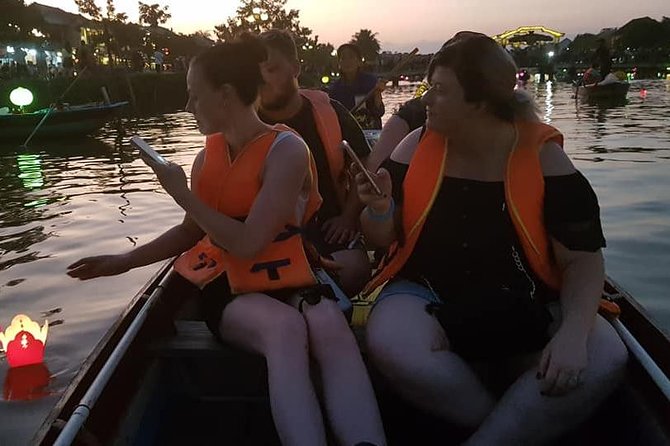 Hoi An Ancient City -Sampan Boat Ride- Night Market- Lanterns - Walking through Hoi An Ancient Town