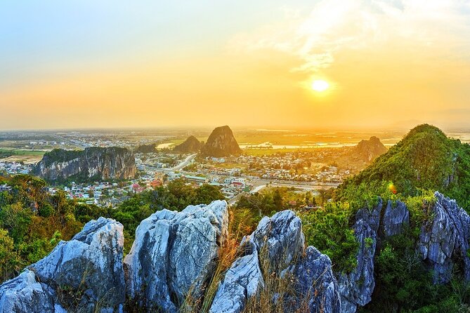 Hoi An Ancient town -Marble Mountains Tours FROM DANANG(15H30-21H - Dinner with Cao Lau and Hoi An specialties