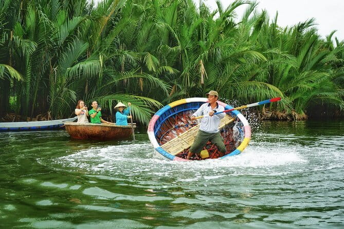 Hoi an Coconut Boat & Hoi an Ancient Town From Da nang or Hoi an - Hoi An Ancient Town after dark