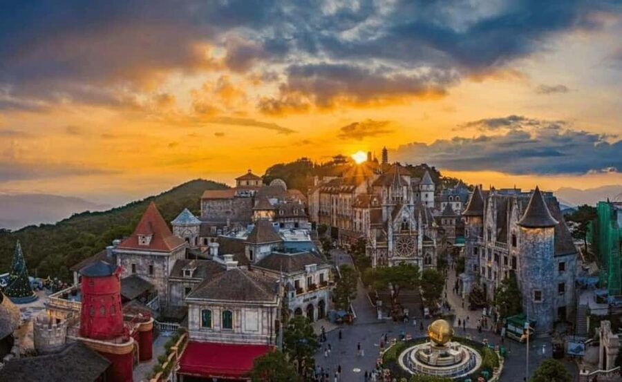 Hoi An/Da Nang: Golden Bridge - BaNa Hills Small Group Tour - Guide quality and how the day feels