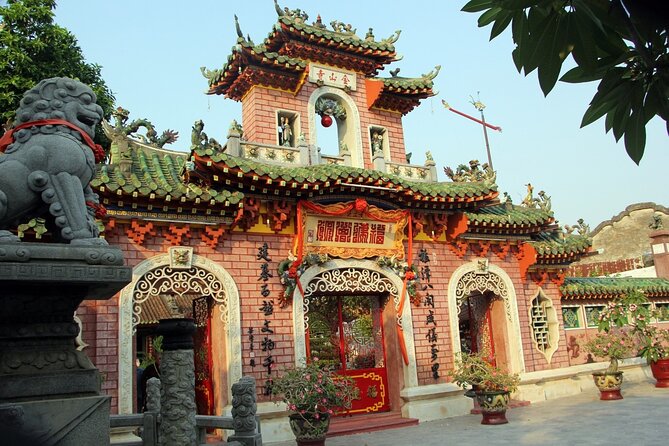 Hoi An Half Day Private Tour from Da Nang/ Hoi an - Crossing the Japanese Bridge