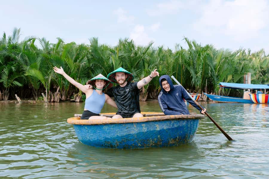 Hoi An: Lantern Making, Basket Boat, and Cooking Class - Making a Hoi An lantern after lunch