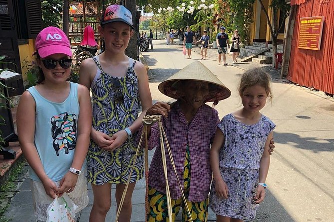 Hoi An Night Market with Hoi an walking Tour , Colourful Lanterns, Boat Ride - Why Hoi An works best after sunset