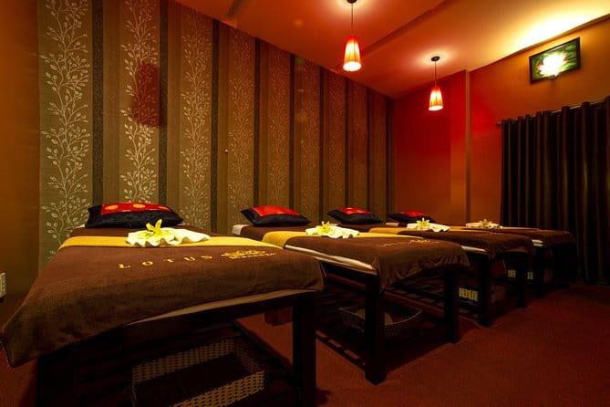 Hot Stone Massage For Full Body Blood Circulation At Da Nang - Who will enjoy this massage most?