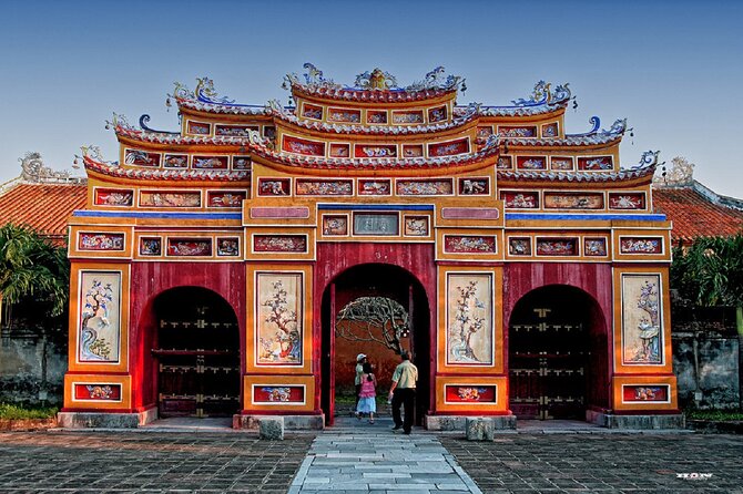 Hue City Day Tour with Dragon Boat from Hue or Danang, Hoi An - Picking between the three main royal tombs