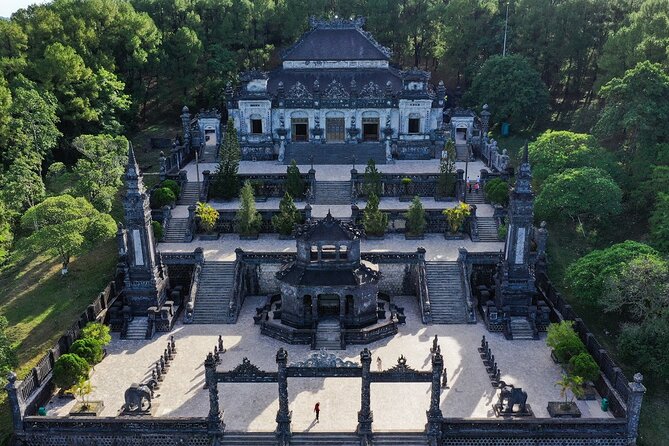 Hue City Day Tour with Dragon Boat from Hue or Danang, Hoi An - Car, motorbike, or private guided tour?