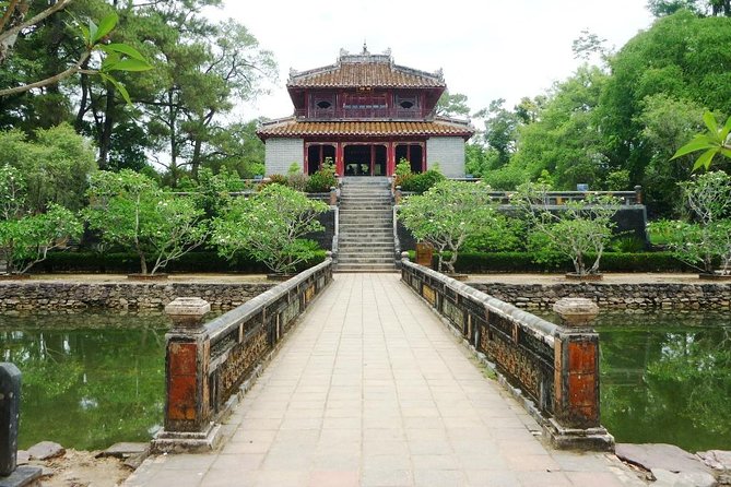 Hue City Day Tour with Dragon Boat from Hue or Danang, Hoi An - Food, weather, and practical comfort