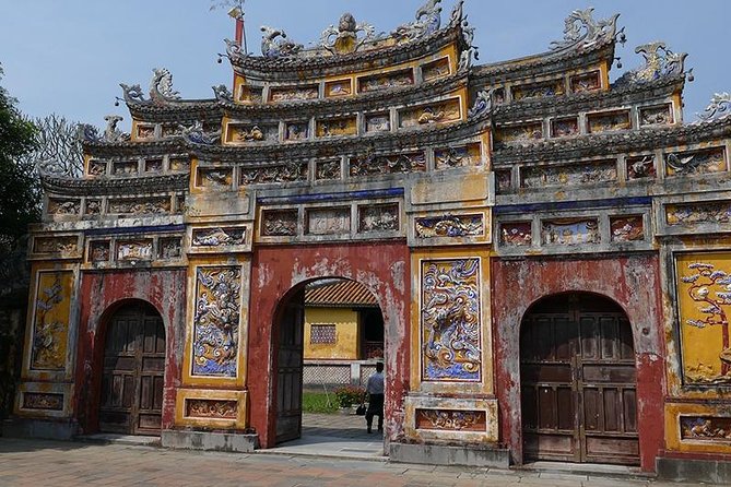 Hue Imperial City Daily Ingroup Tour via Hai Van Pass - The morning road to Hai Van Pass