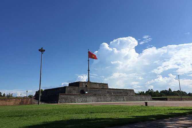 Imperial Hue And Hai Van Pass Full-day Tour - Guides, vehicles, and the small-group experience