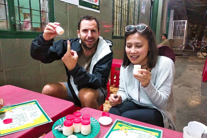 Let's eat LIKE a Vietnamese - Explore Foods Tour - Da Nang food by motorbike after dark