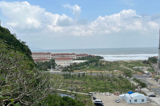Marble mountain and Linh Ung temple from Da Nang/ Hoi An (4 hour) - The sculpture workshop adds local context