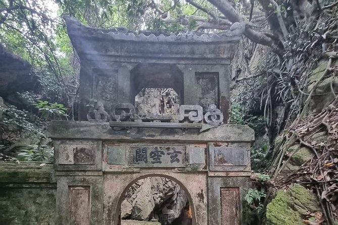 Marble Mountain & Hoi An Ancient City - Afternoon & Evening Tour - Dinner with local dishes before Hoi An at night