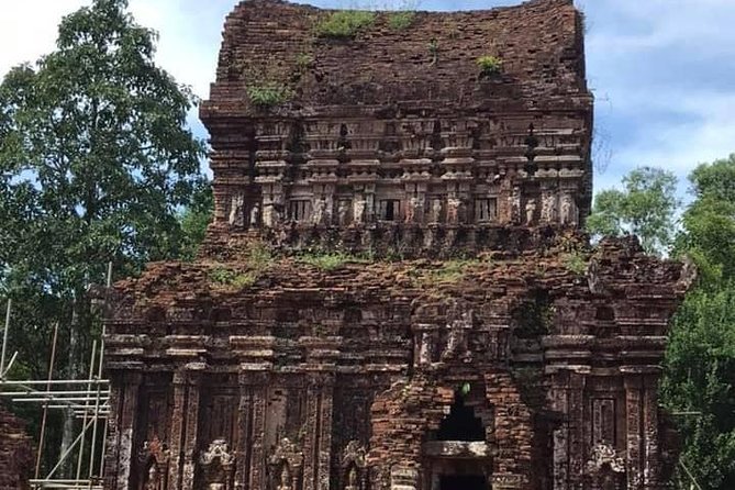 My Son Early Morning Tour & Golden Bridge Ba Na Hill via Cable Car Tour(Private) - My Son Sanctuary before the heat