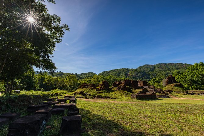 My Son Sanctuary And Hoi An Heritage Full-day Tour - Hoi An on foot, from market to covered bridge